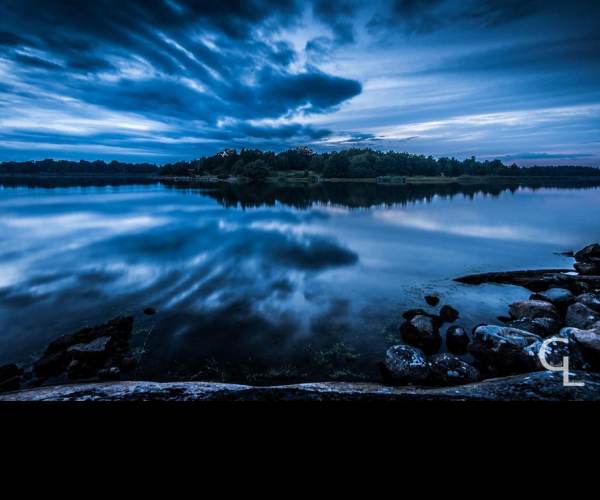 Dark Horizon