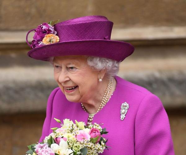 Reigns: Her Majesty